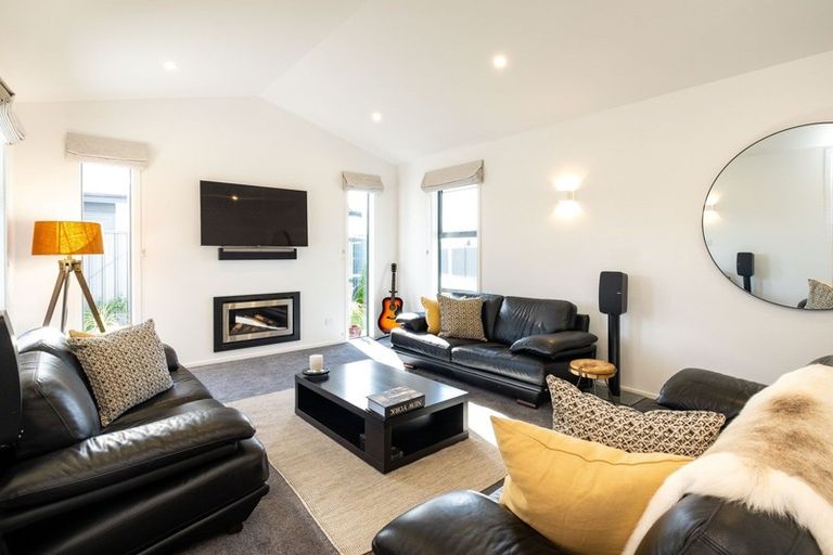 Photo of property in 11 Benmore Place, Poraiti, Napier, 4112