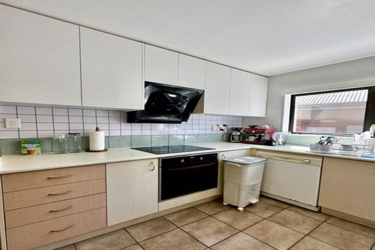 Photo of property in 12/37 Fields Parade, Oteha, Auckland, 0632