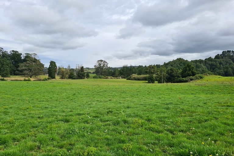 Photo of property in 2386 Tarata Road, Tarata, Inglewood, 4387