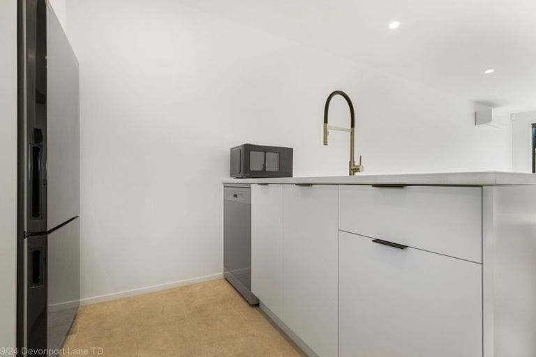 Photo of property in 9/24 Devonport Lane, St Albans, Christchurch, 8014