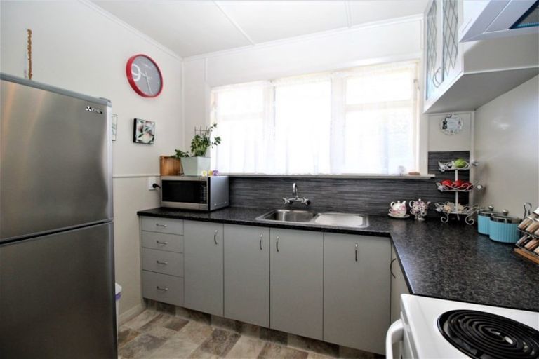 Photo of property in 17 Burgoyne Street, Woodville, 4920