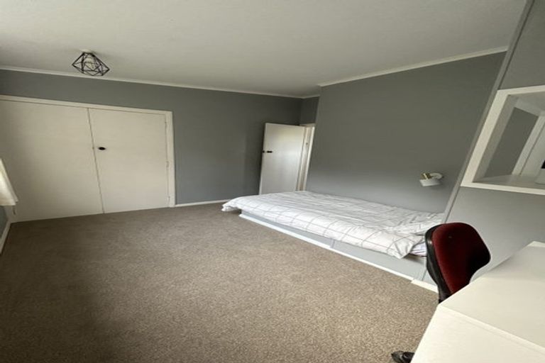 Photo of property in 73 Wyndham Road, Pinehaven, Upper Hutt, 5019