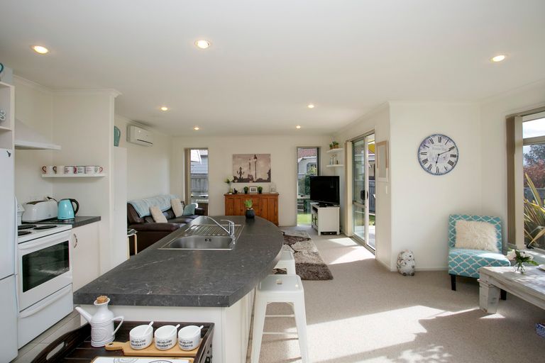 Photo of property in 2/25 Marshall Avenue, Richmond Heights, Taupo, 3330