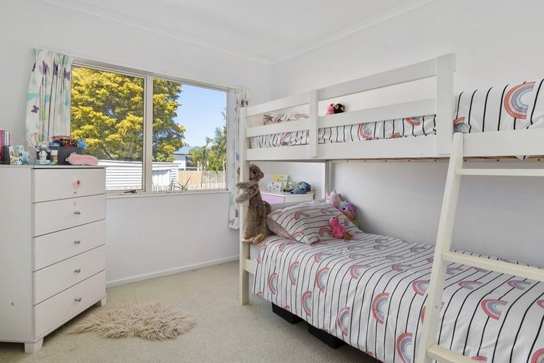 Photo of property in 4 Beach Grove, Omokoroa, 3114