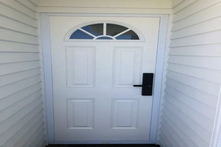 Photo of property in 83 Bruce Road, Glenfield, Auckland, 0629