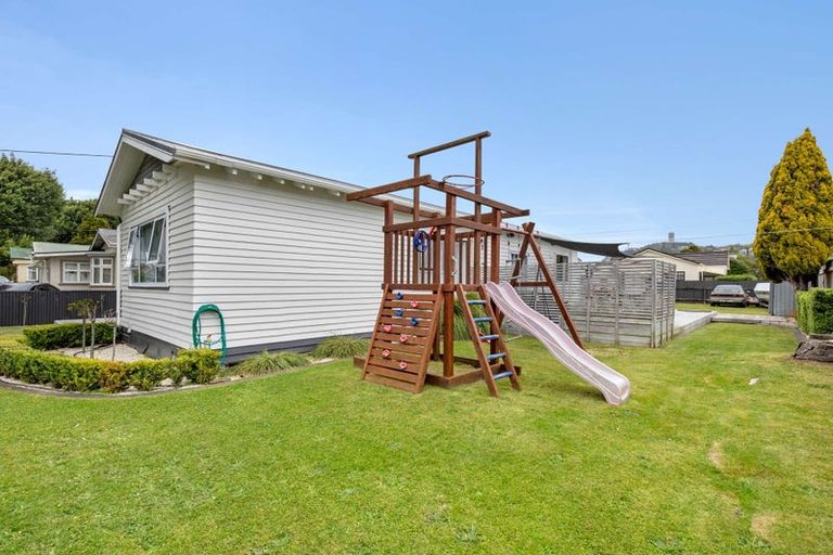 Photo of property in 2 Fromont Street, Whanganui East, Whanganui, 4500