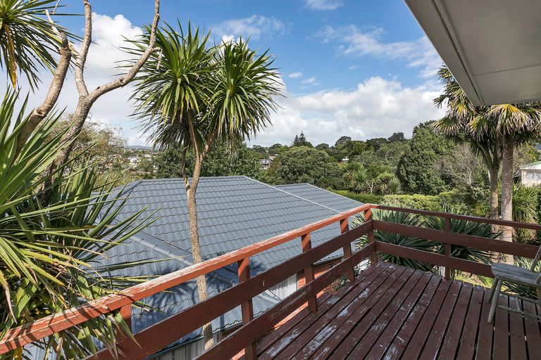 Photo of property in 77 Royal Road, Massey, Auckland, 0614