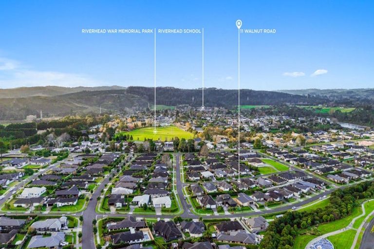 Photo of property in 11 Walnut Road, Riverhead, 0820