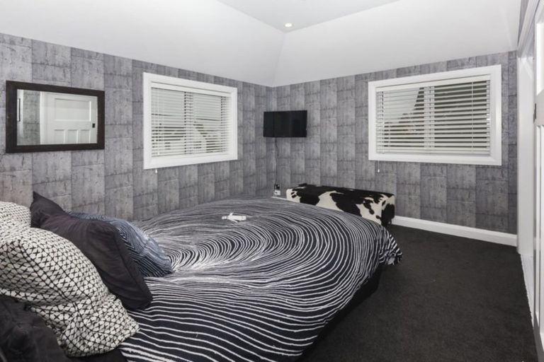 Photo of property in 107 Office Road, Merivale, Christchurch, 8014