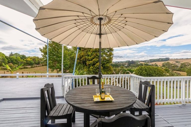 Photo of property in 308 Paparata Road, Bombay, 2675