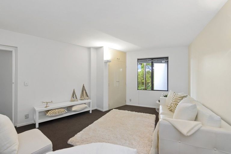 Photo of property in 142 Scarborough Road, Scarborough, Christchurch, 8081