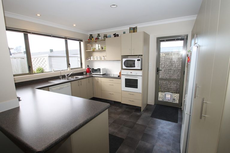 Photo of property in 2/23 Bradshaw Street, South Dunedin, Dunedin, 9012