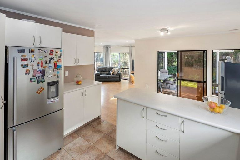 Photo of property in 2/26 Centorian Drive, Windsor Park, Auckland, 0632