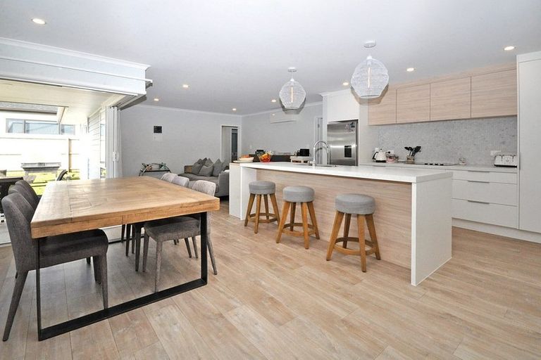 Photo of property in 254 Victoria Street West, Pukekohe, 2120