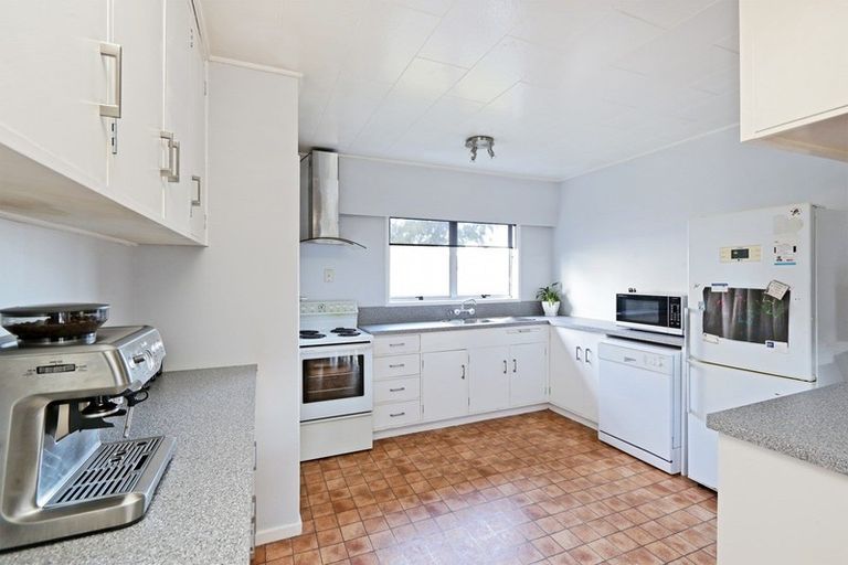 Photo of property in 1 Arney Street, Tamatea, Napier, 4112