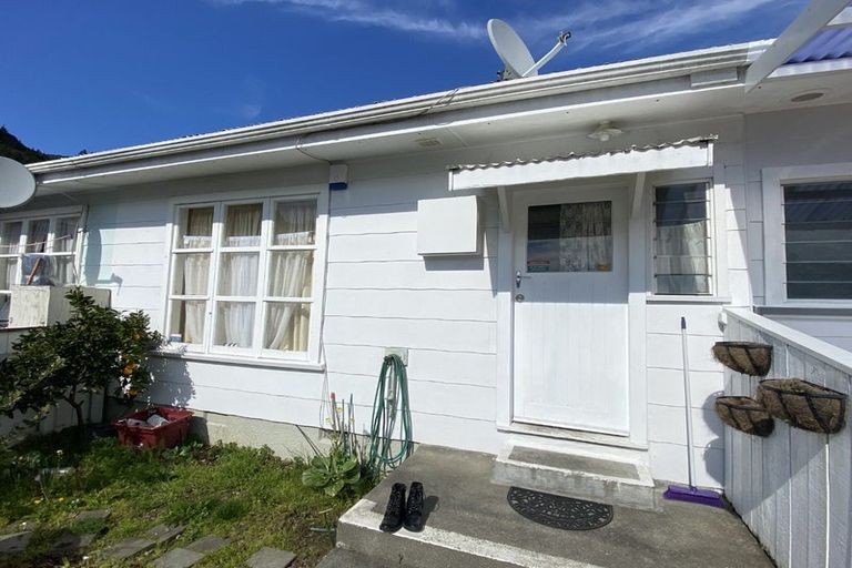 Photo of property in 8/93 Waikawa Road, Picton, 7220