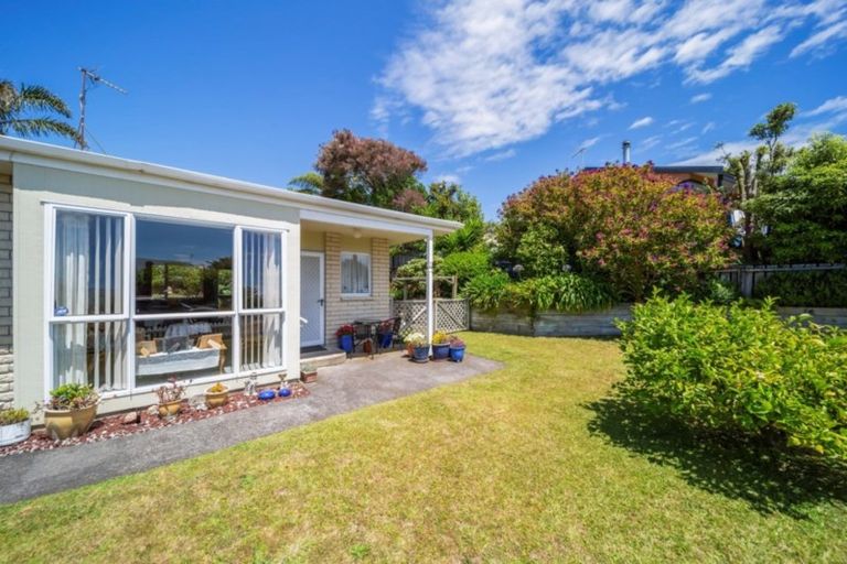 Photo of property in 1b Walmer Grove, Bell Block, New Plymouth, 4312