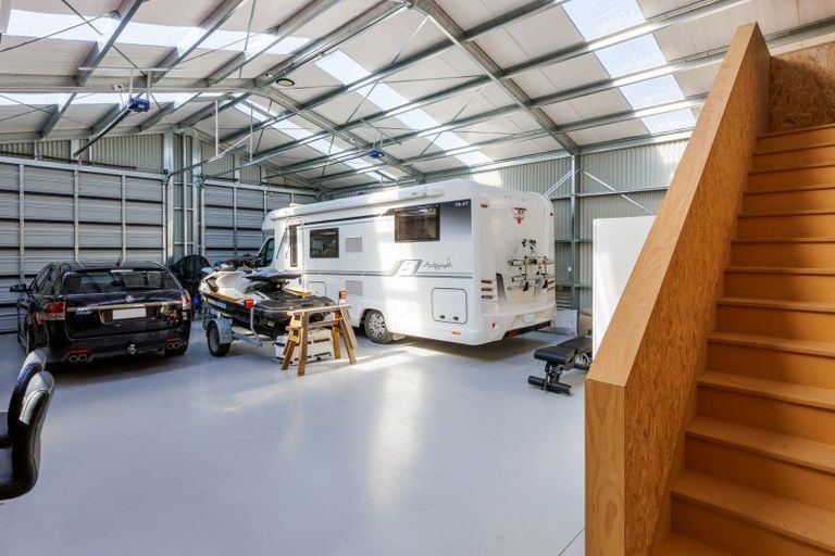 Photo of property in 246 Centrewood Park Road, Waimate, 7977