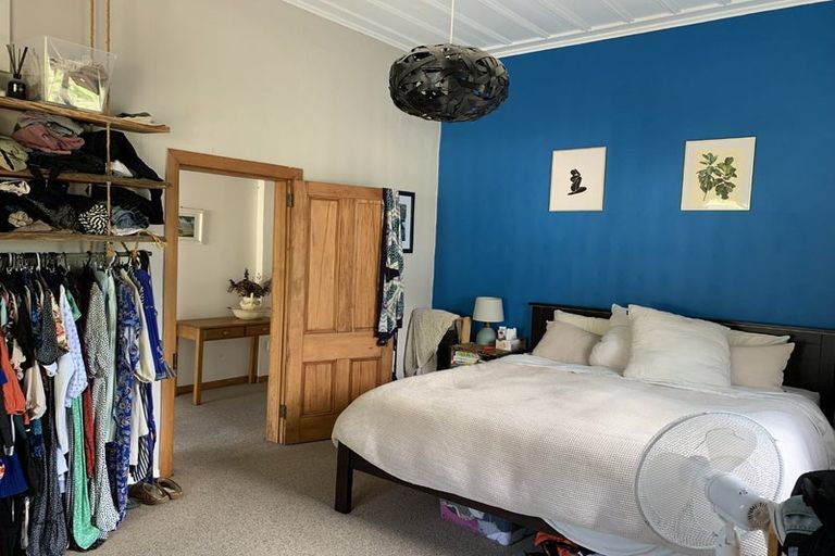 Photo of property in 135 Tipahi Street, Nelson South, Nelson, 7010