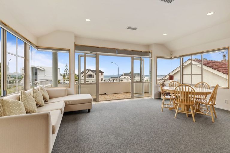 Photo of property in 1/10 Midway Avenue, Castor Bay, Auckland, 0620