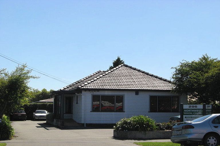 Photo of property in 1/296b Wairakei Road, Bryndwr, Christchurch, 8053