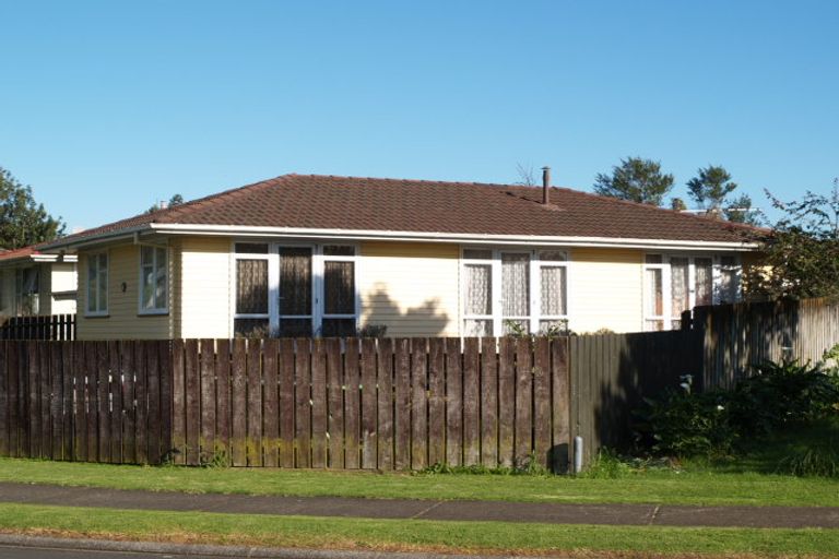 Photo of property in 8 Chadwick Crescent, Mangere East, Auckland, 2024