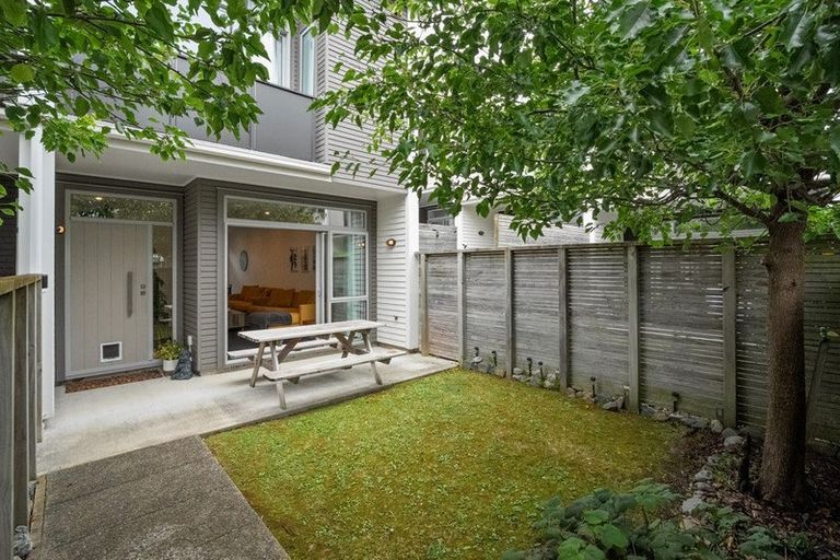 Photo of property in 11/59 The Parade, Island Bay, Wellington, 6023