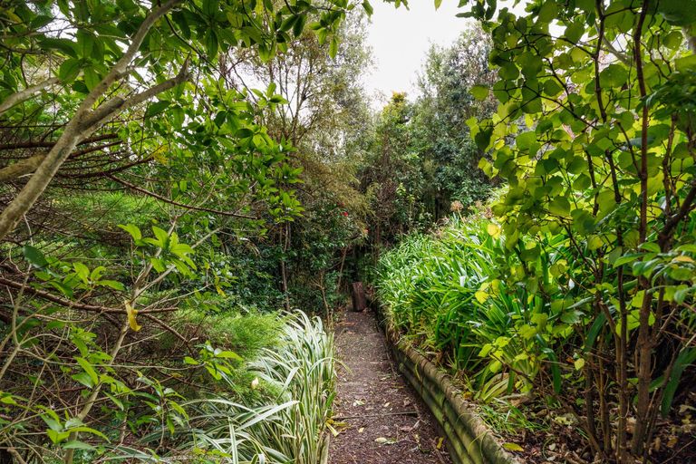 Photo of property in 7 Hillgrove Place, Fitzherbert, Palmerston North, 4410