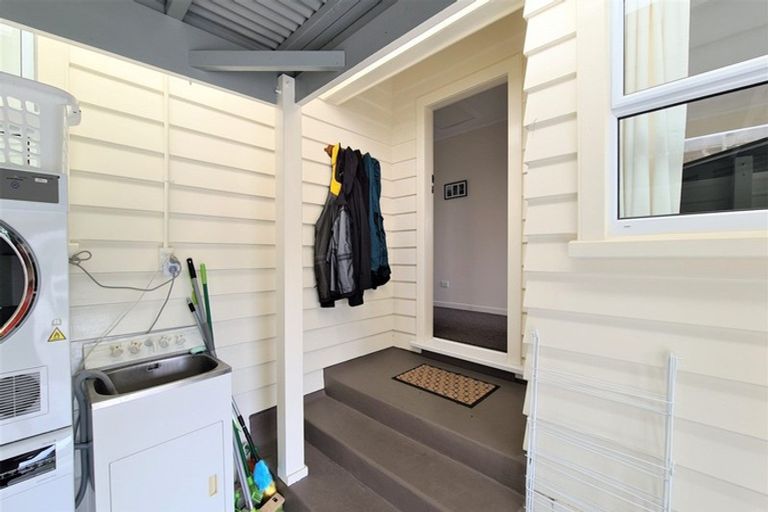 Photo of property in 18 Gisborne Terrace, Opunake, 4616