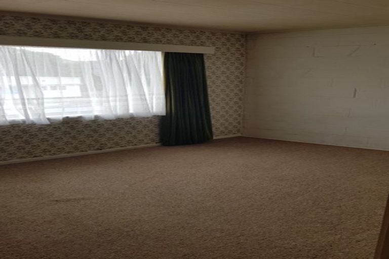 Photo of property in 4/1 Proctor Lane, Tawa, Wellington, 5028