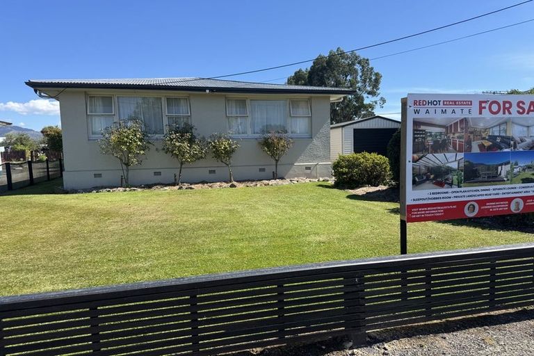 Photo of property in 16 Hughes Street, Waimate, 7924