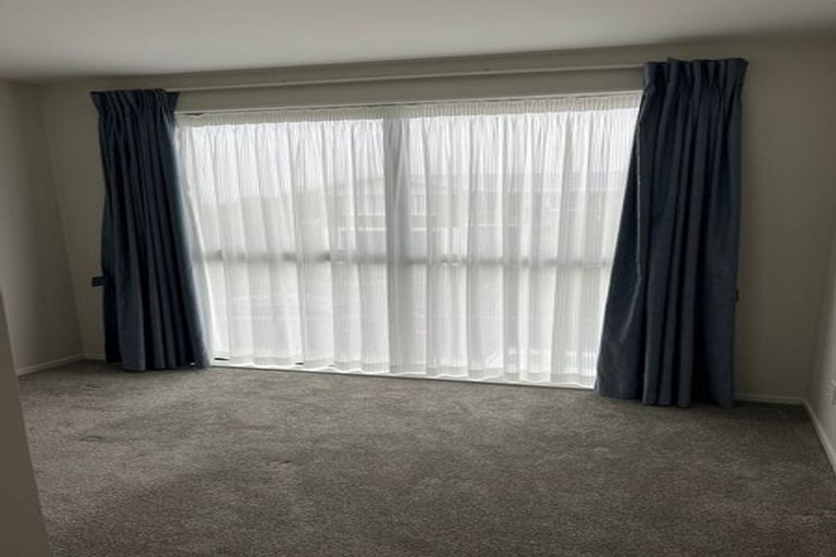 Photo of property in 2a Finnerty Avenue, Bucklands Beach, Auckland, 2014