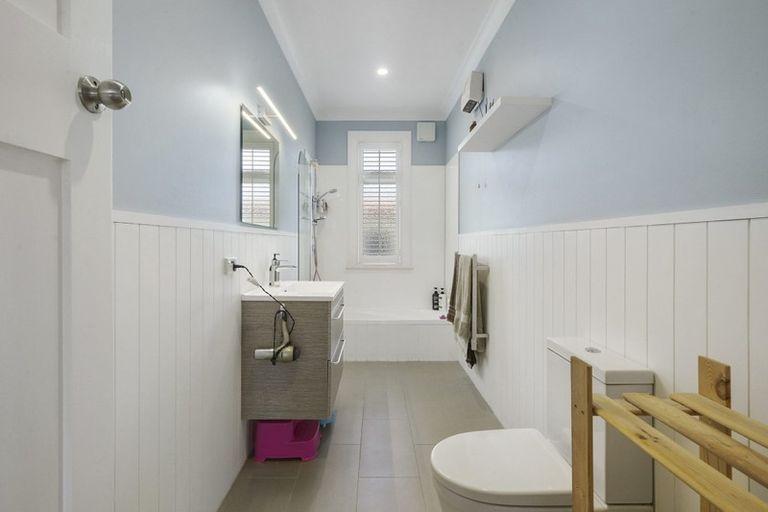 Photo of property in 14 Norton Park Avenue, Fairfield, Lower Hutt, 5011