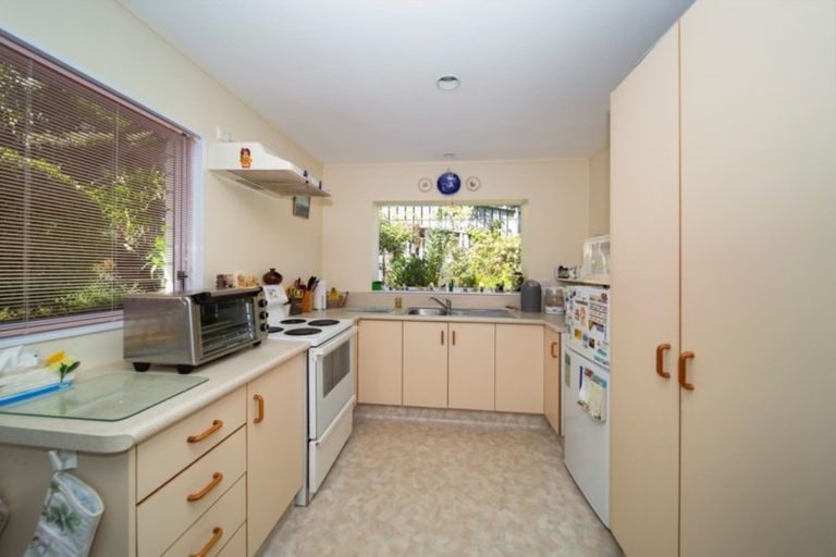 Photo of property in 1b Walmer Grove, Bell Block, New Plymouth, 4312
