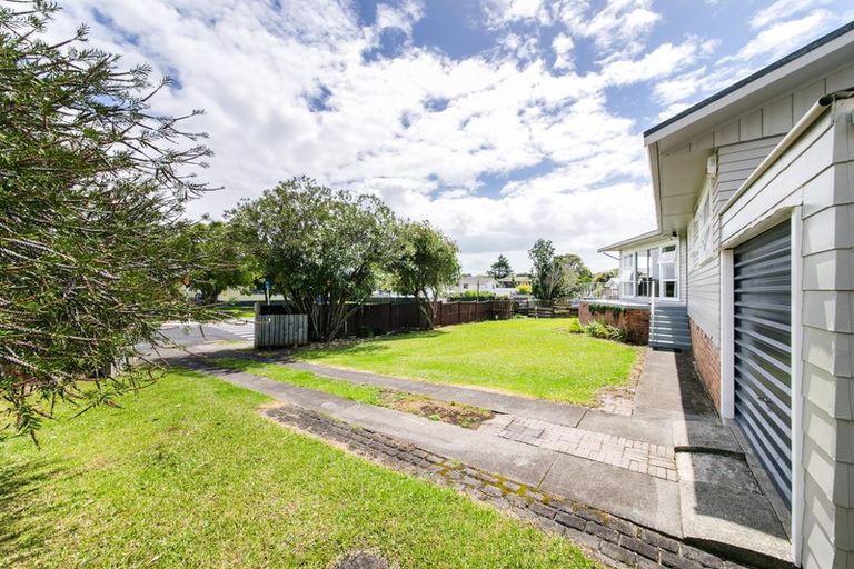 Photo of property in 13 Wycherley Drive, Bucklands Beach, Auckland, 2014