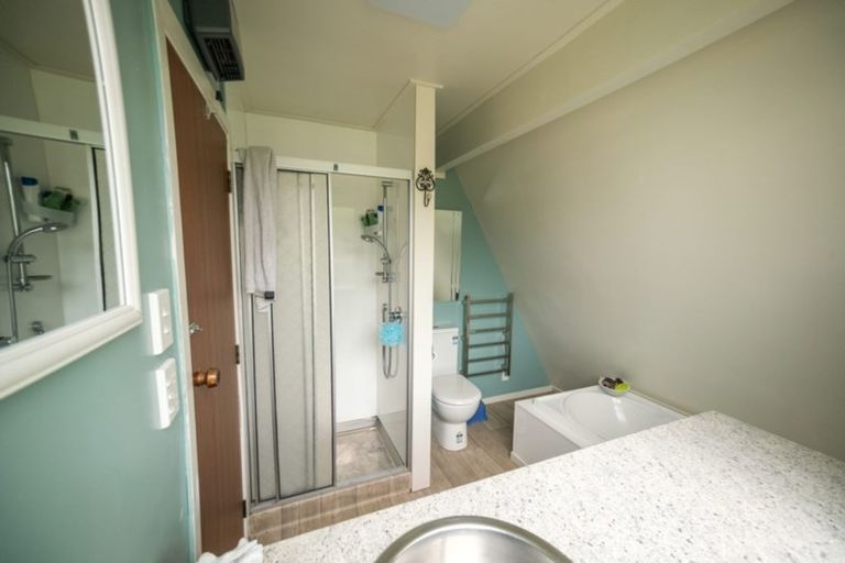 Photo of property in 35 Lakeview Terrace, Lake Hawea, Wanaka, 9382