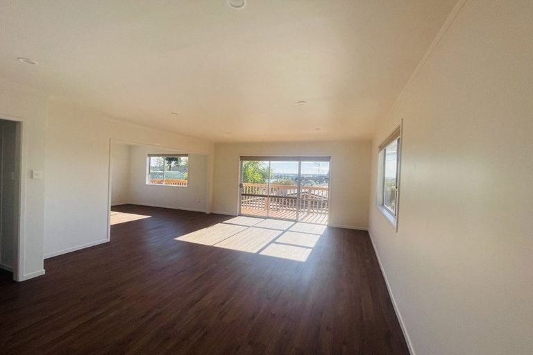 Photo of property in 1/54 Lynwood Road, New Lynn, Auckland, 0600