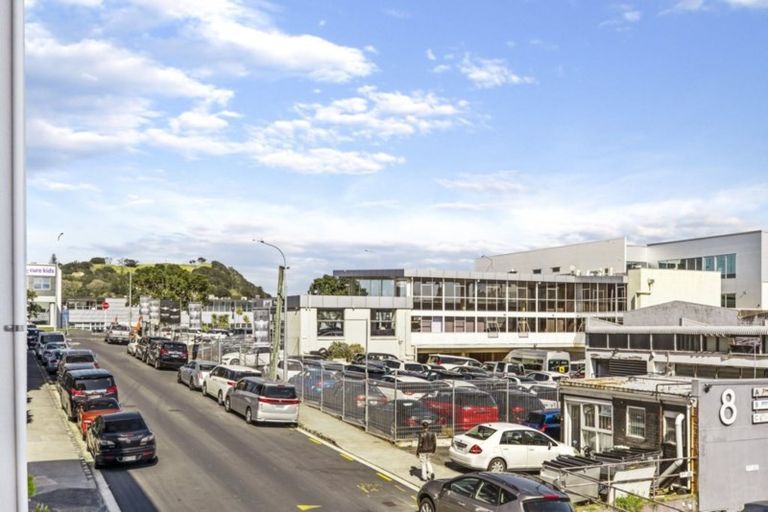 Photo of property in 2c/5 Charlotte Street, Eden Terrace, Auckland, 1021