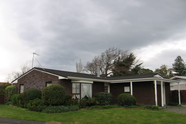 Photo of property in 12a Skipage Grove, Featherston, 5710