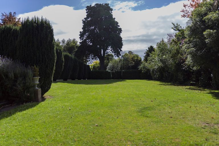 Photo of property in 1 Alt Street, Oamaru North, Oamaru, 9400