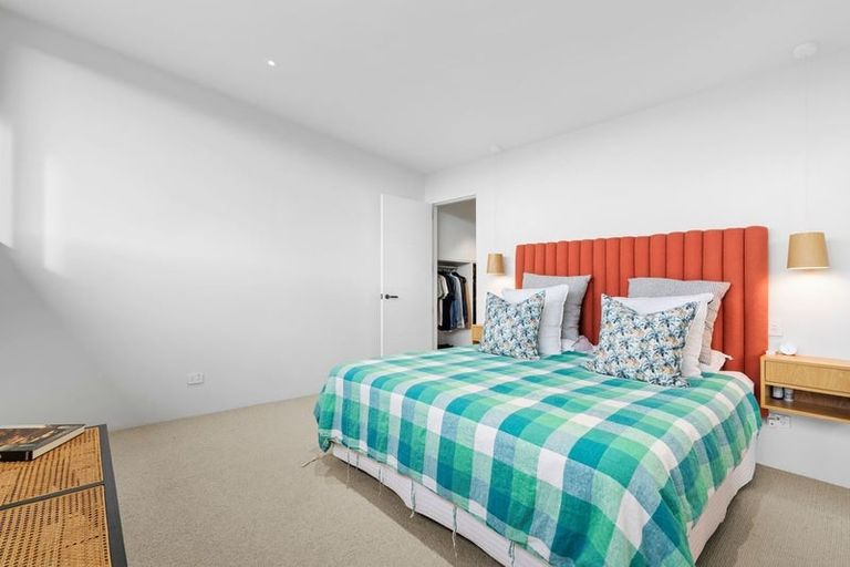 Photo of property in 37 Mount Nicholas Avenue, Wanaka, 9305