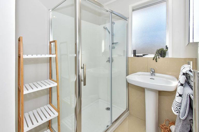 Photo of property in 9 Volante Avenue, Wattle Downs, Auckland, 2103