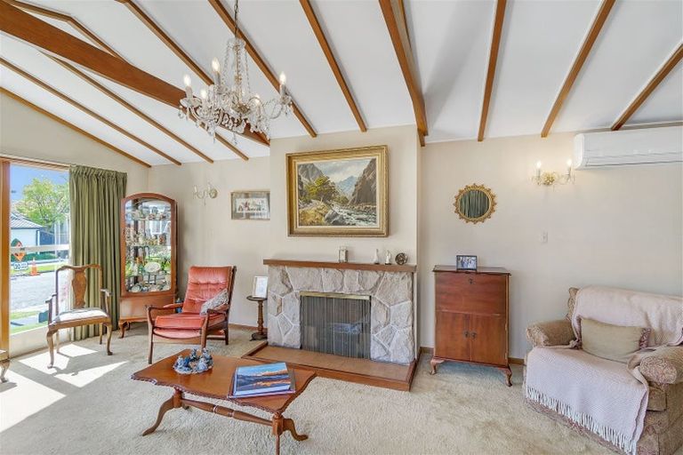 Photo of property in 11 Tuirau Place, Ilam, Christchurch, 8041