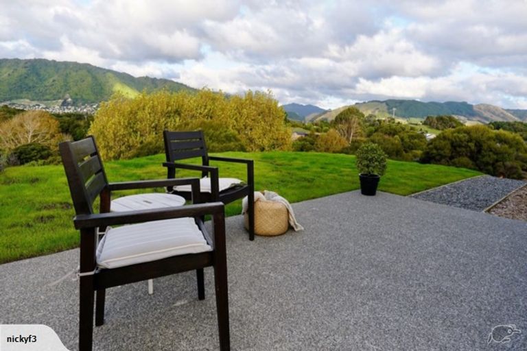 Photo of property in 7 Te Heke Place, Waikanae, 5036