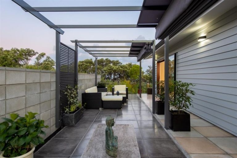 Photo of property in 45b Hyde Road, Rothesay Bay, Auckland, 0630