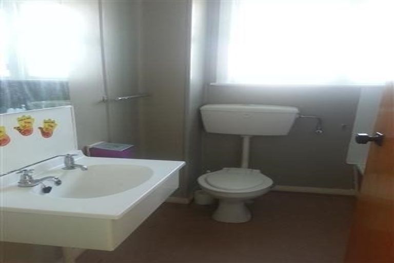 Photo of property in 5-7 Hazard Grove, Cannons Creek, Porirua, 5024