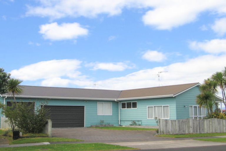 Photo of property in 2 Papaunahi Road, Bowentown, Katikati, 3177