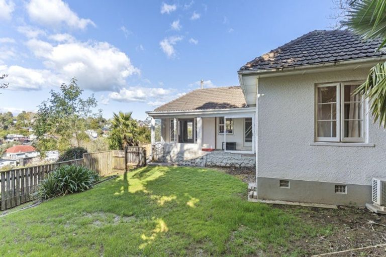 Photo of property in 20 Frankley Road, Westown, New Plymouth, 4310