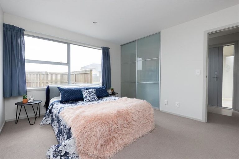 Photo of property in 19b Comber Place, Johnsonville, Wellington, 6037