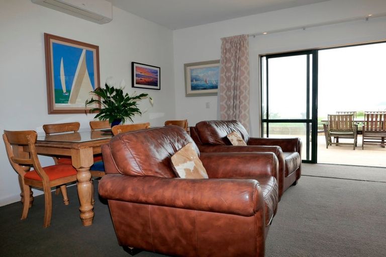 Photo of property in 52 The Esplanade, Raumati South, Paraparaumu, 5032
